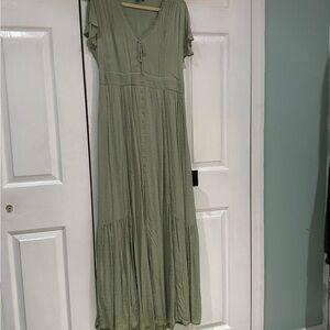 Lulu's Sage Green Maxi Dress